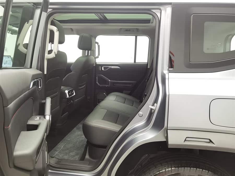 Jetour Traveller 2024 car image #16