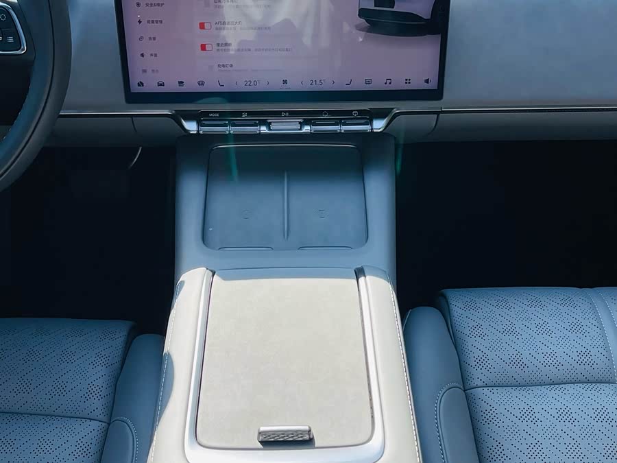 Zeekr 7X 2024 immagine di auto #16