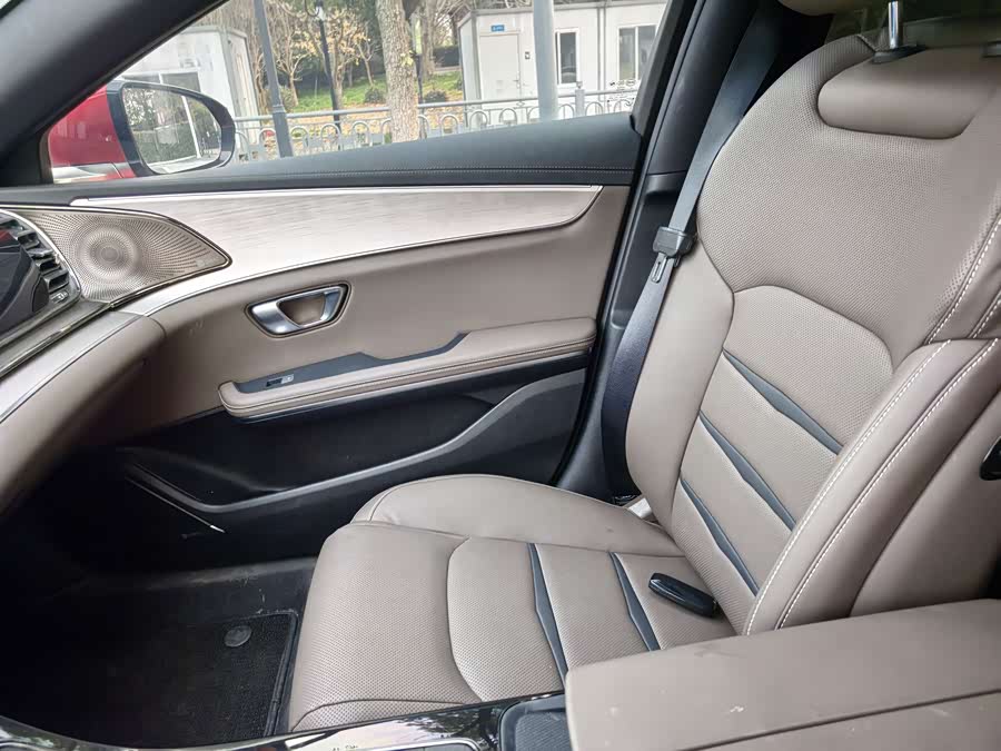 BYD Han 2022 #16 BYD Han 2022 car image #16