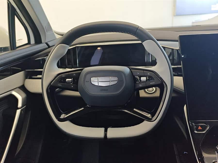 GEELY Boyue L 2023 car image #16