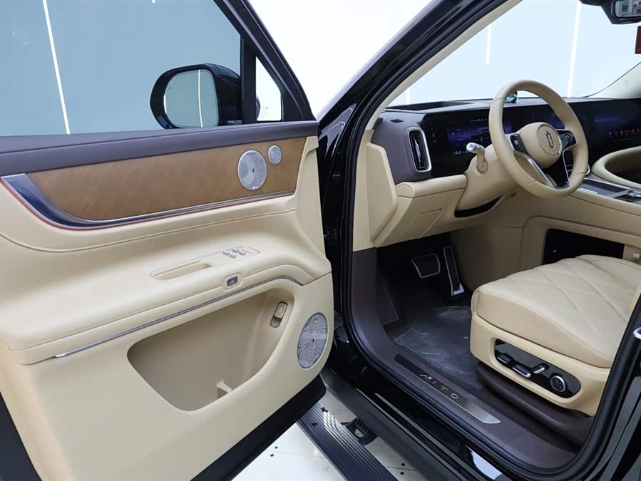 AITO 问界 问界M9 2025 汽车图片 #16