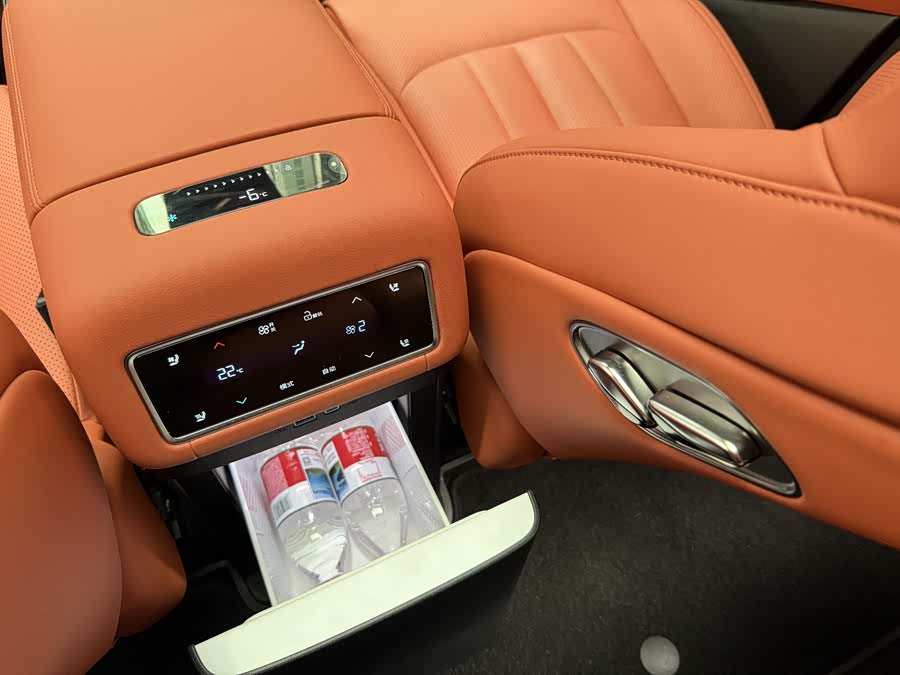 BYD Tang L 2025 car image #16