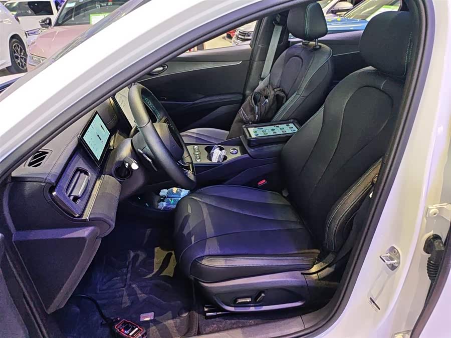 BYD Seal 06 DM-i 2025 immagine di auto #16