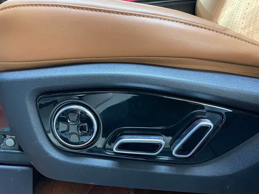 BYD Tang New Energy 2023 car image #16