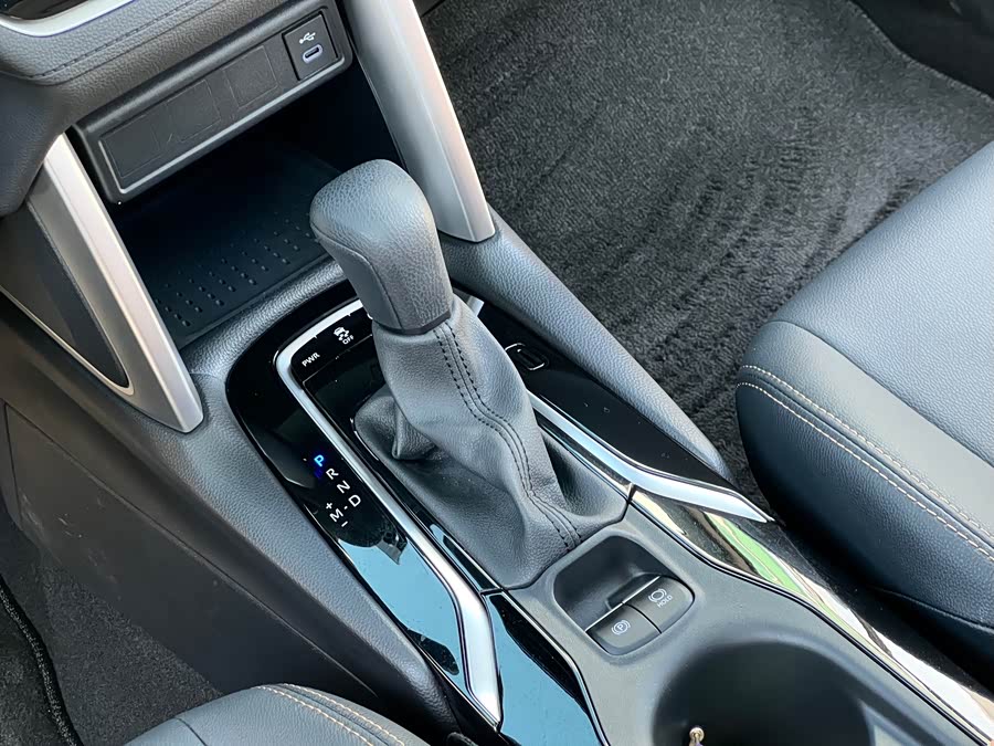 Toyota Frontlander 2023 car image #16