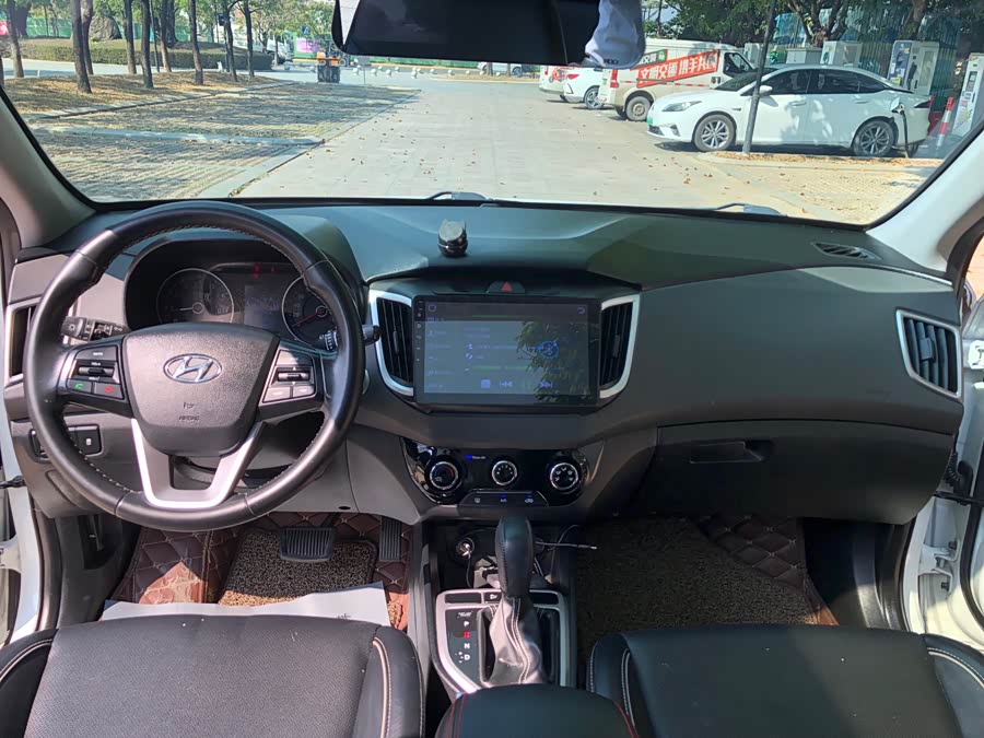 Hyundai ix25 2017 car image #16