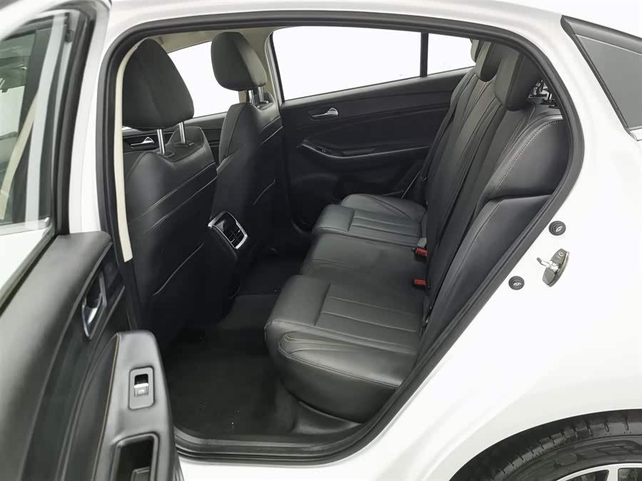 Chery Arrizo 5 Plus 2023 immagine di auto #16