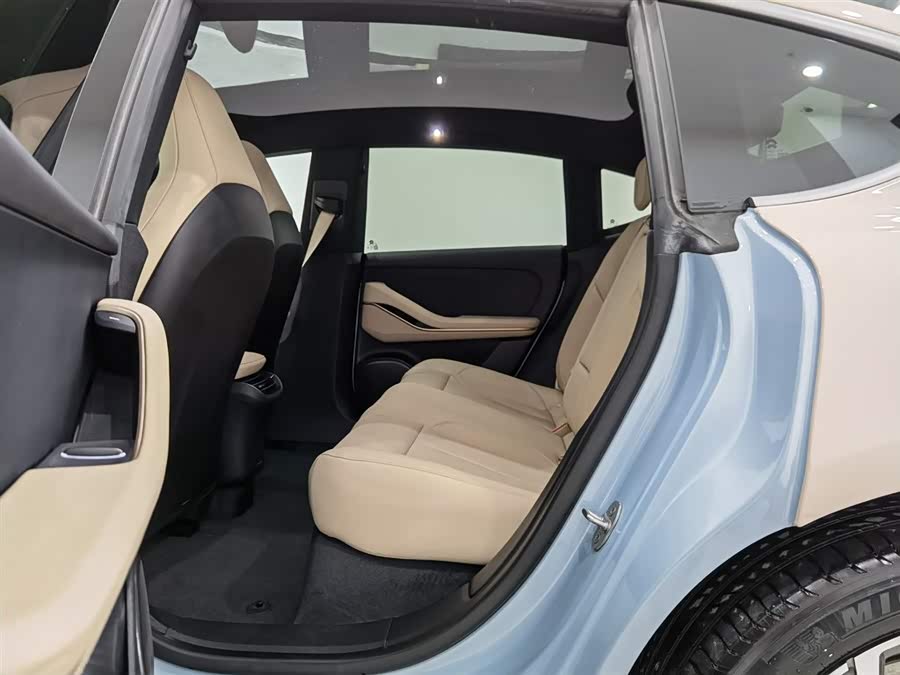 NIO ET5 2023 car image #16