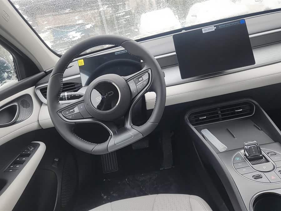 BYD Seal 05 DM-i 2025 car image #16