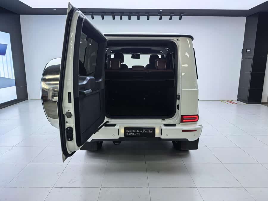 Mercedes-Benz G Class 2023 immagine di auto #16