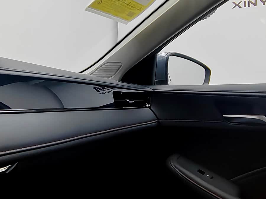 Roewe i5 car image #16