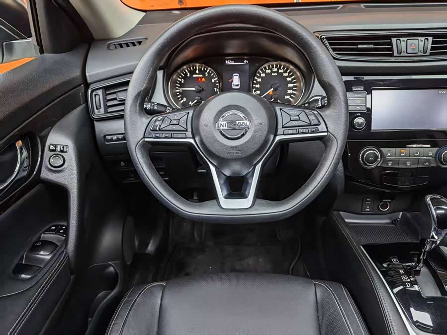 Nissan X-Trail 2018 car image #16