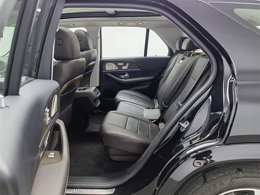 Mercedes-Benz GLE Class New Energy 2021 car image #16