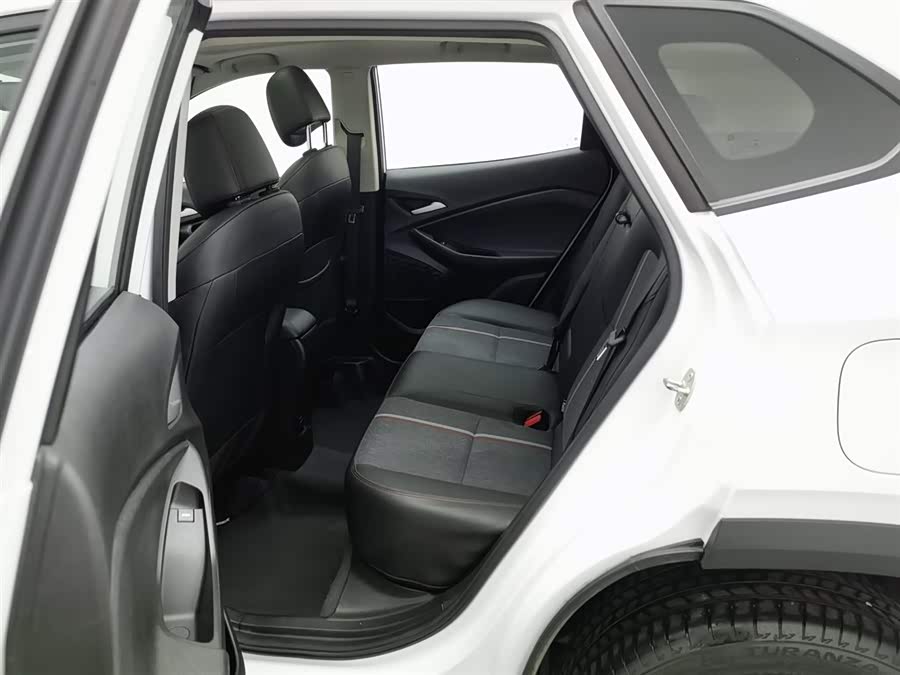 Chevrolet Tracker 2020 immagine di auto #16