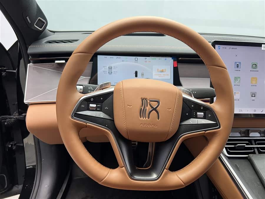 BYD HanL 2025 car image #16