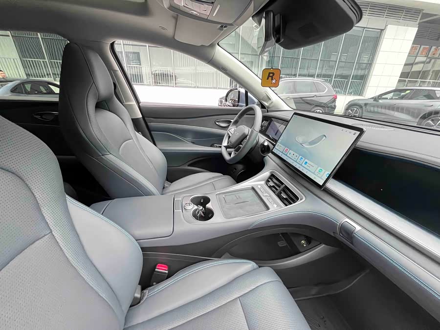 BYD Sea Lion 07 DM-i 2025 car image #16