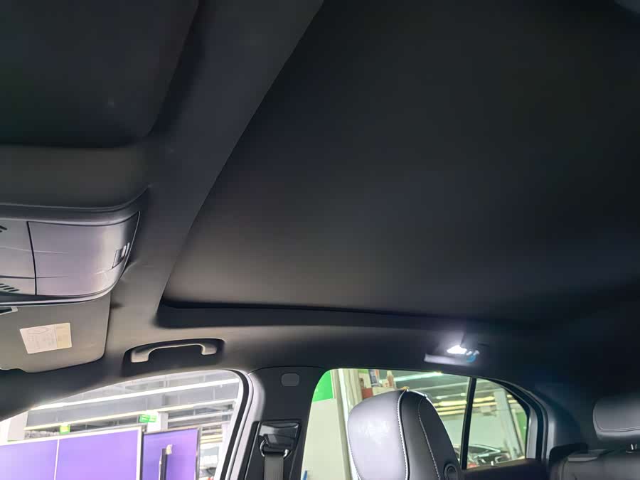 2020 car image #16