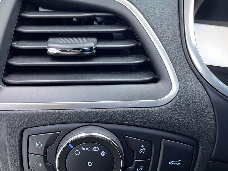 Ford Edge 2017 #16 Ford Edge 2017 car image #16