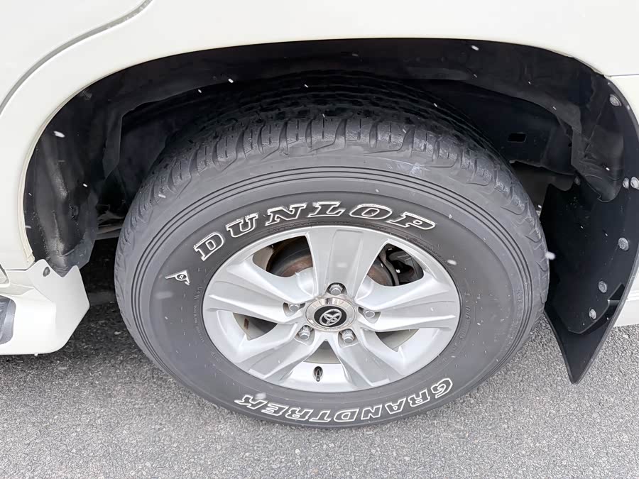 Toyota 2025 car image #16