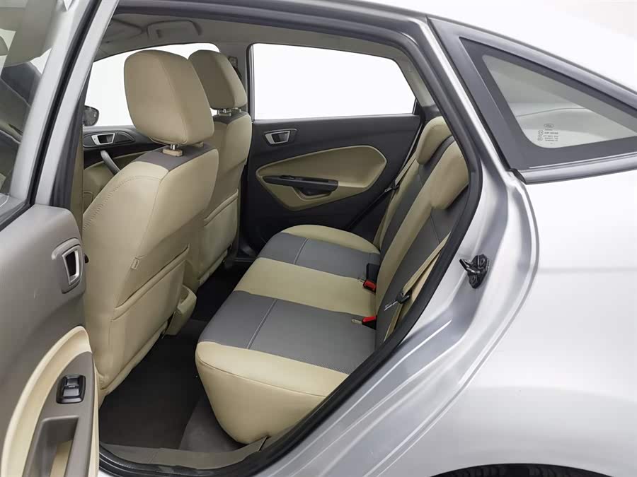 Ford Fiesta 2012 immagine di auto #16