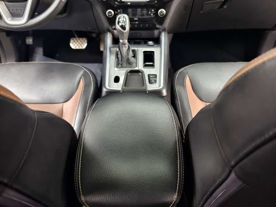 GEELY Vision X6 2017 immagine di auto #16
