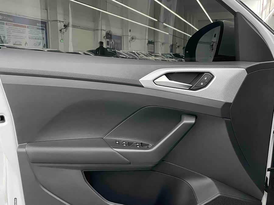Volkswagen Tacqua 2022 car image #16