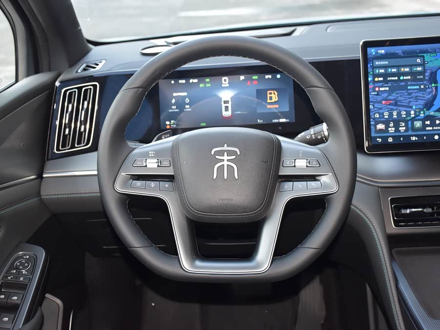 BYD SongL DM-i 2025 #16 BYD SongL DM-i 2025 car image #16