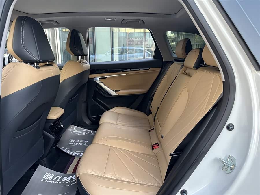 GEELY Boyue L 2024 car image #16