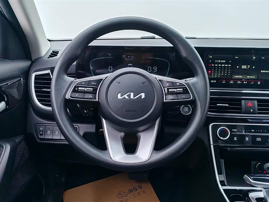 Kia Seltos 2025 #16 Kia Seltos 2025 car image #16
