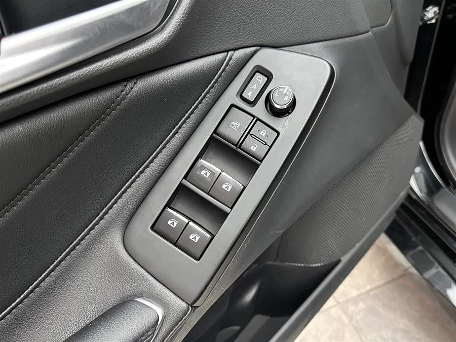 Toyota Avalon 2024 car image #16
