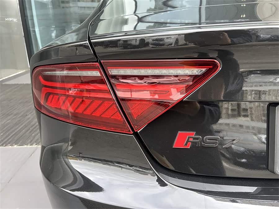 Audi RS 7 2016 car image #16