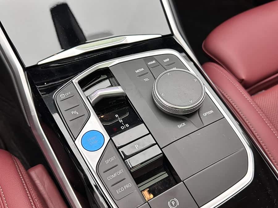 BMW i3 2023 car image #16