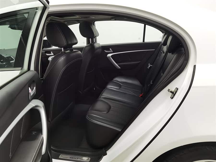 GEELY Emgrand 2015 car image #16
