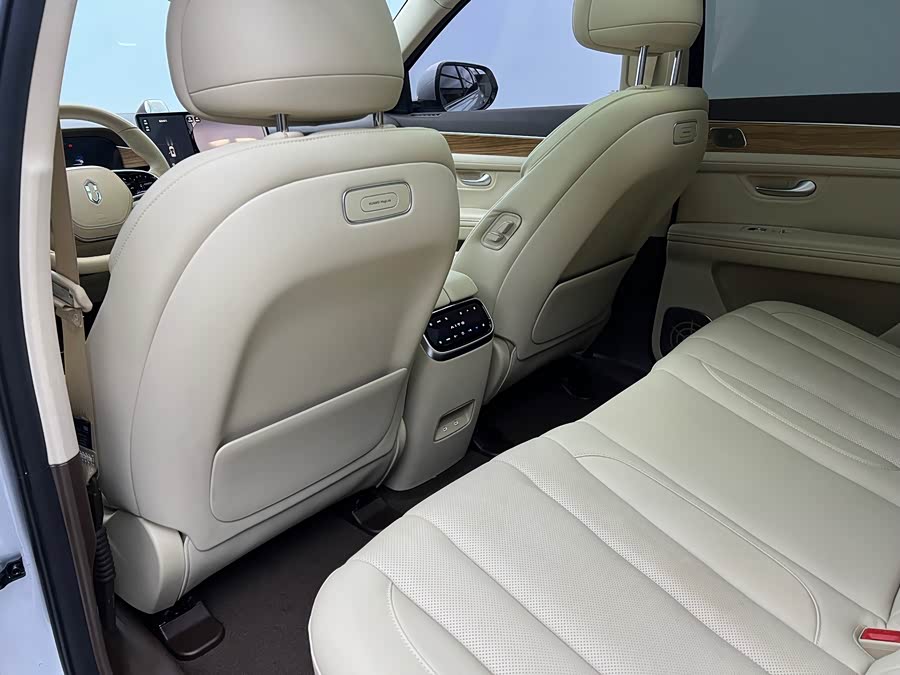 2024 immagine di auto #16