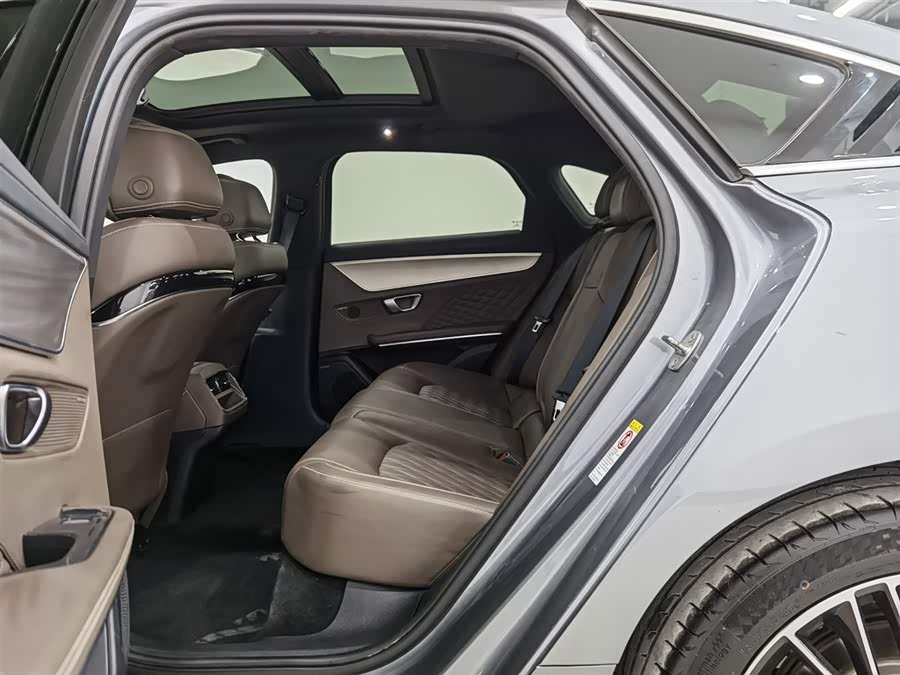 BYD Han 2022 car image #16