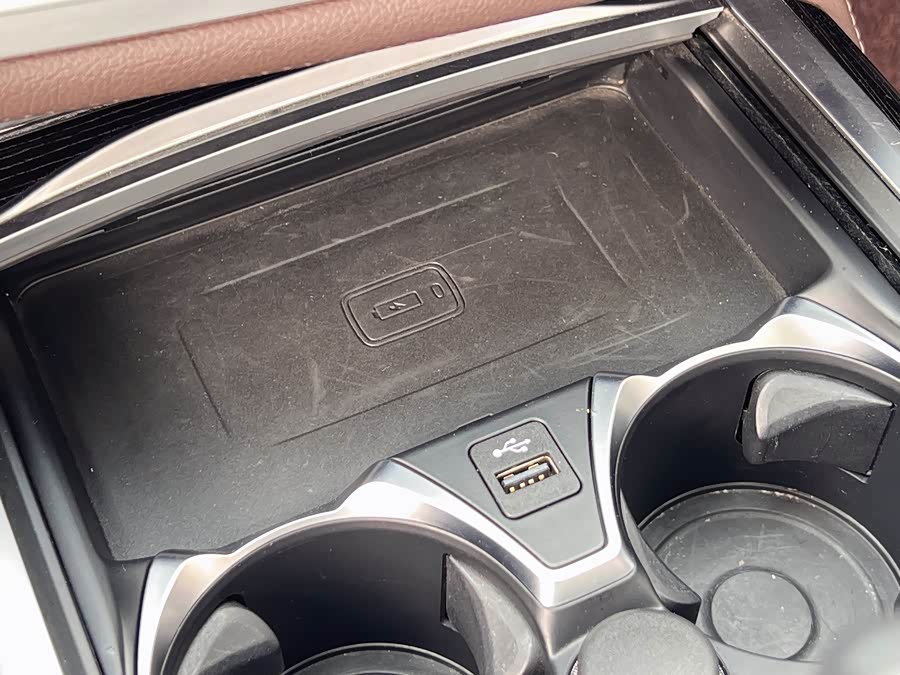 BMW 7 Series 2022 car image #16