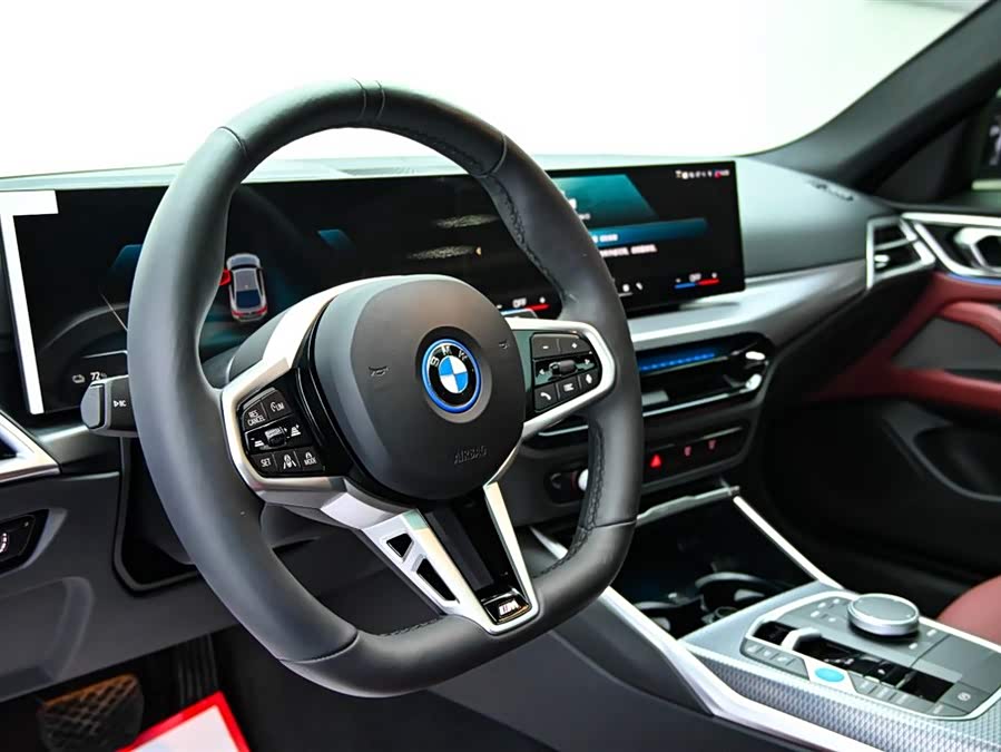BMW i4 2025 car image #16