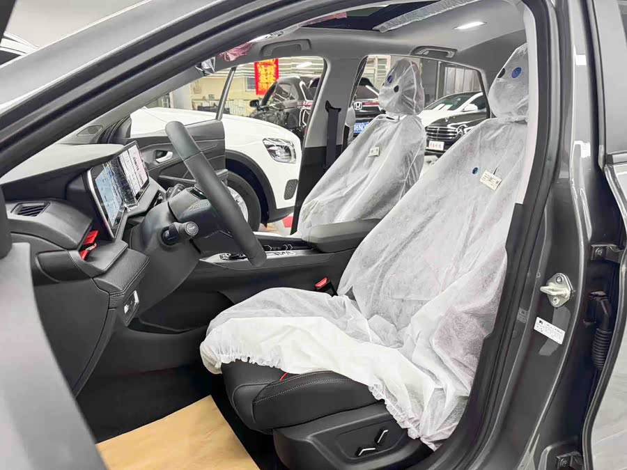 GEELY Binray 2025 car image #16