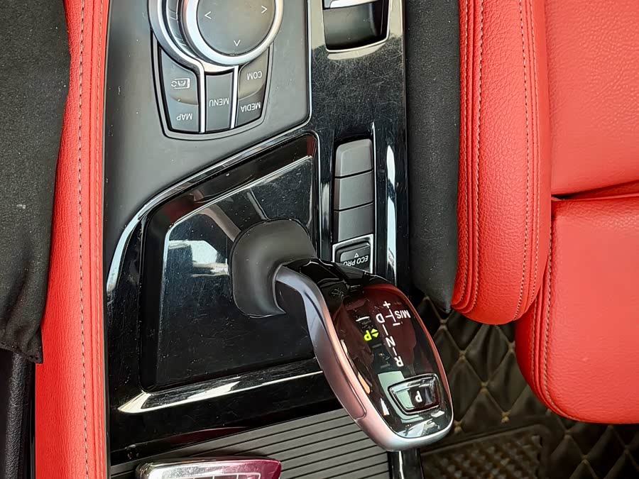 BMW X2 2020 car image #16