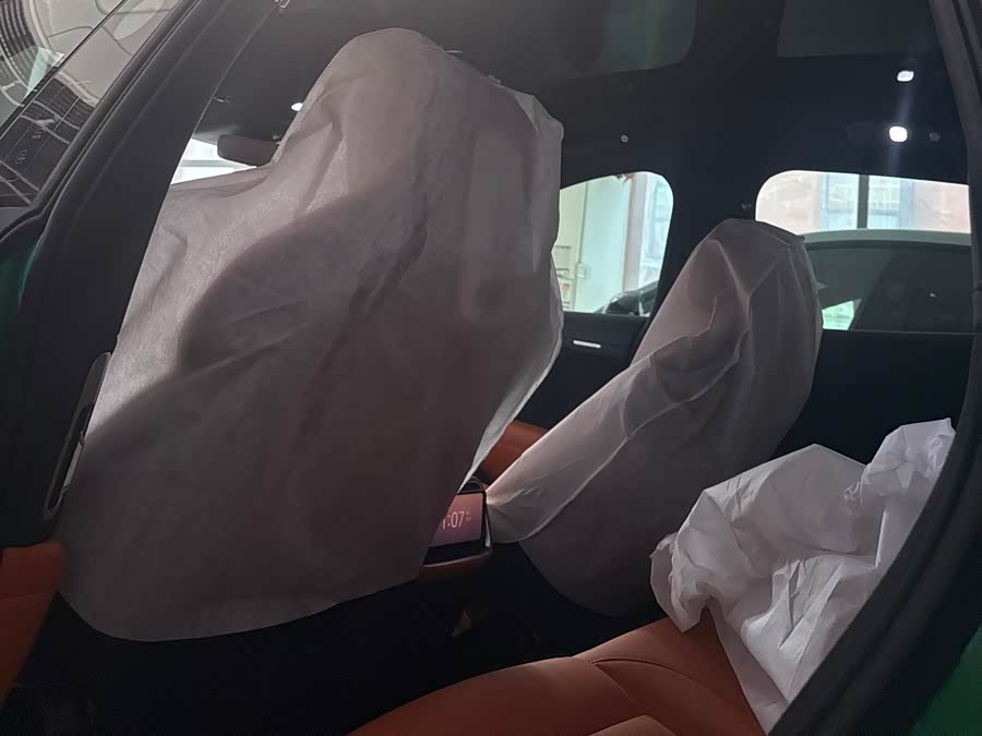 MI YU7 2025 car image #16