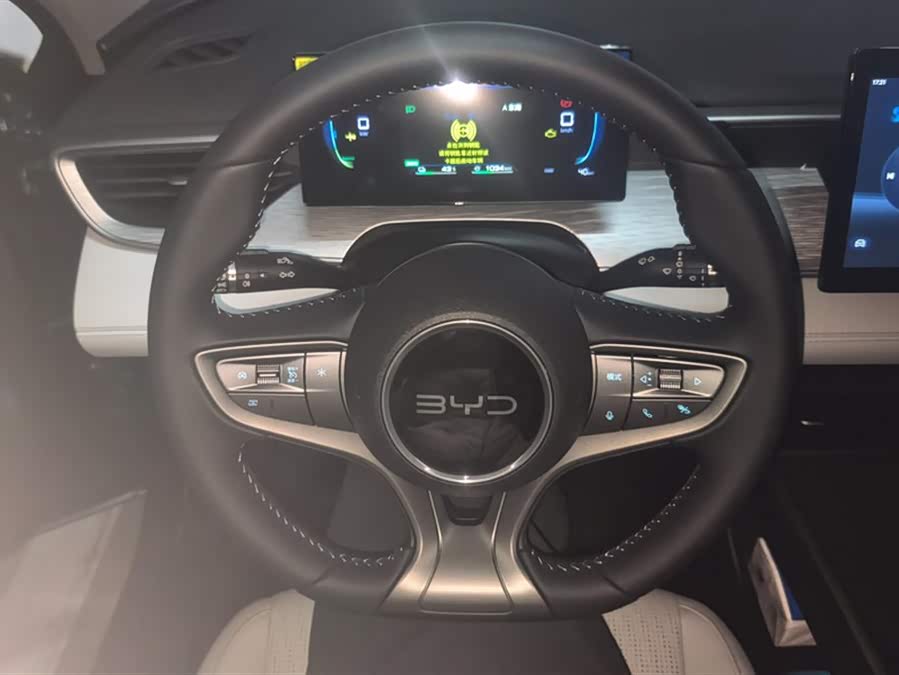 BYD Seal 05 DM-i 2025 car image #16