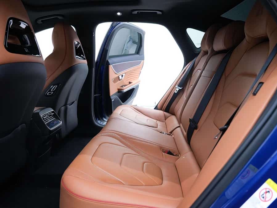 BYD Han 2022 car image #16