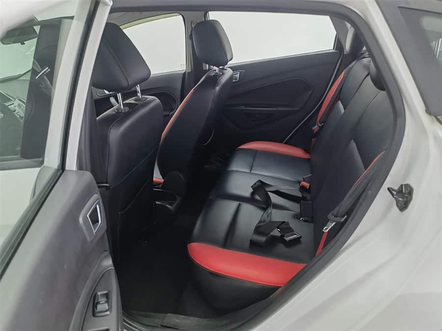 Ford Fiesta 2015 car image #16