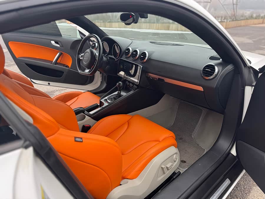 Audi TT 2008 image de voiture #16