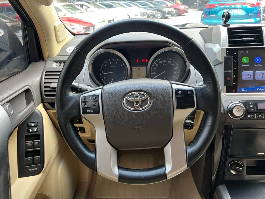 Toyota Land Cruiser Prado 2016 car image #16