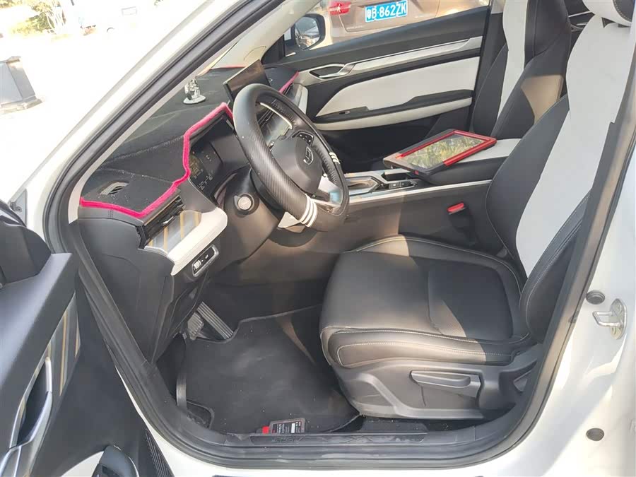 GEELY Emgrand L 2022 immagine di auto #16