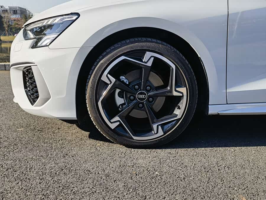 Audi A3 2024 car image #16