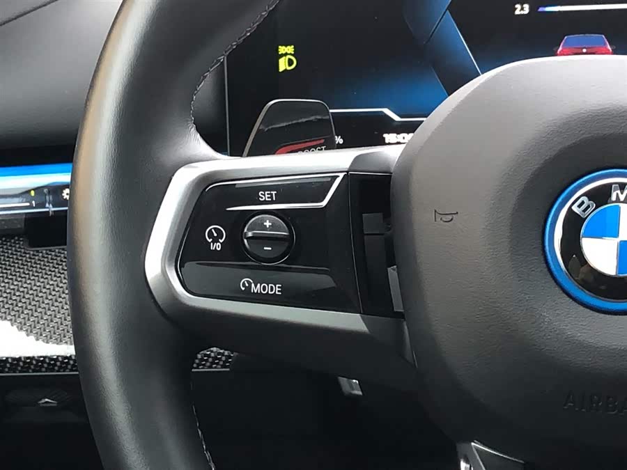 BMW i5 M60 2024 car image #16