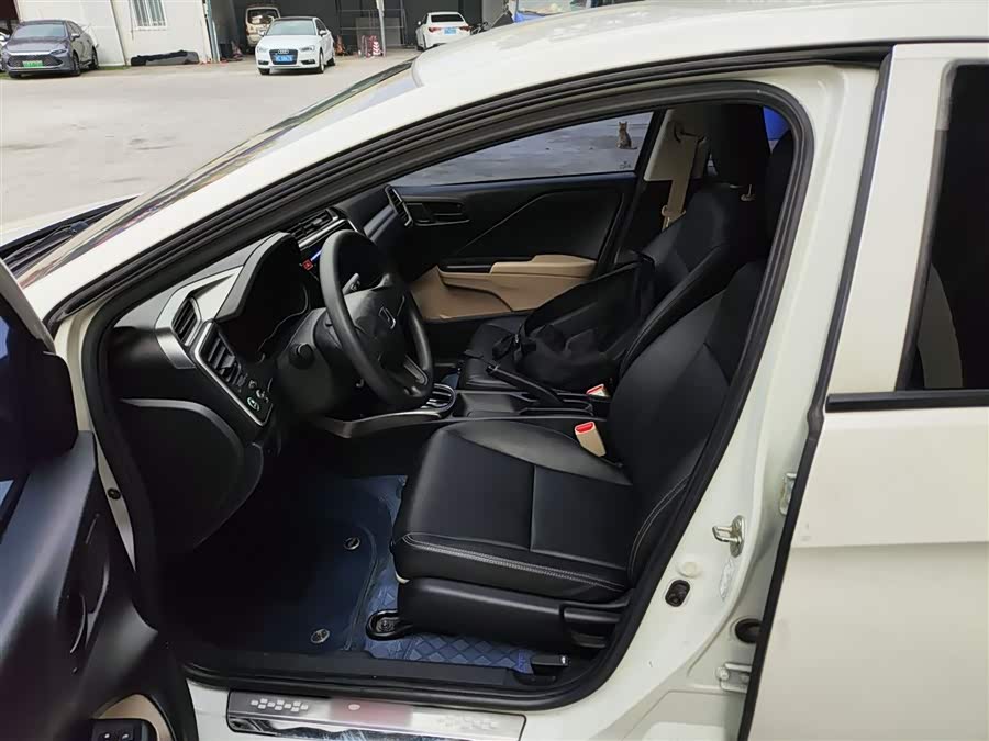 Honda Greiz 2018 car image #16