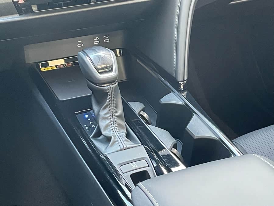 Toyota C3R 2025 car image #16